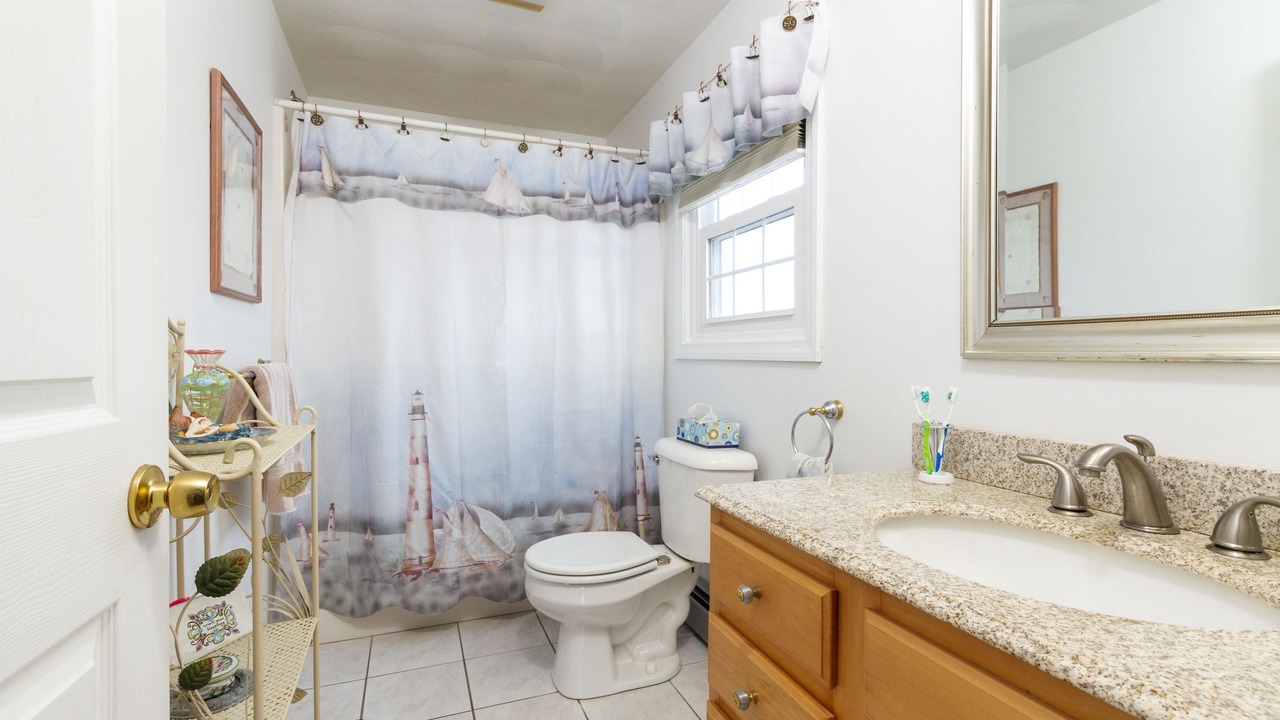Photo of Bathroom in Eastward Look