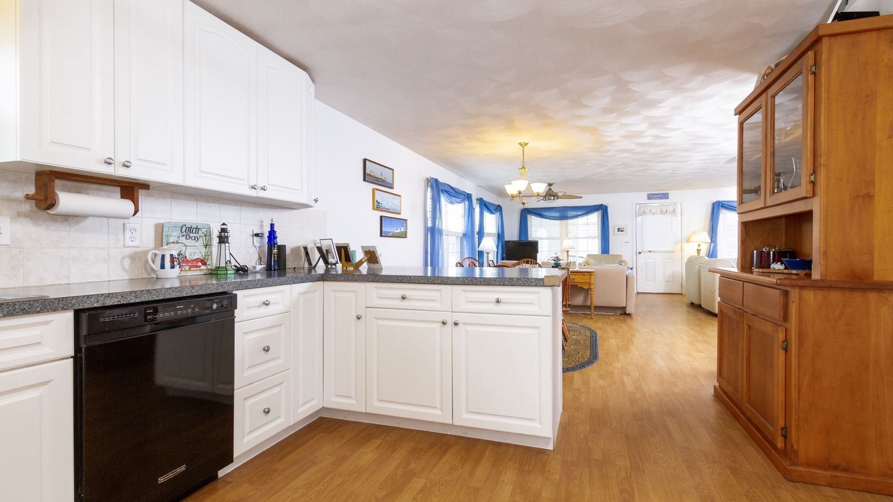 Photo of Kitchen in Eastward Look