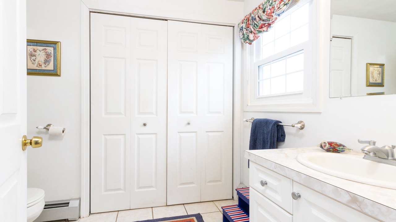 Photo of Bathroom in Eastward Look