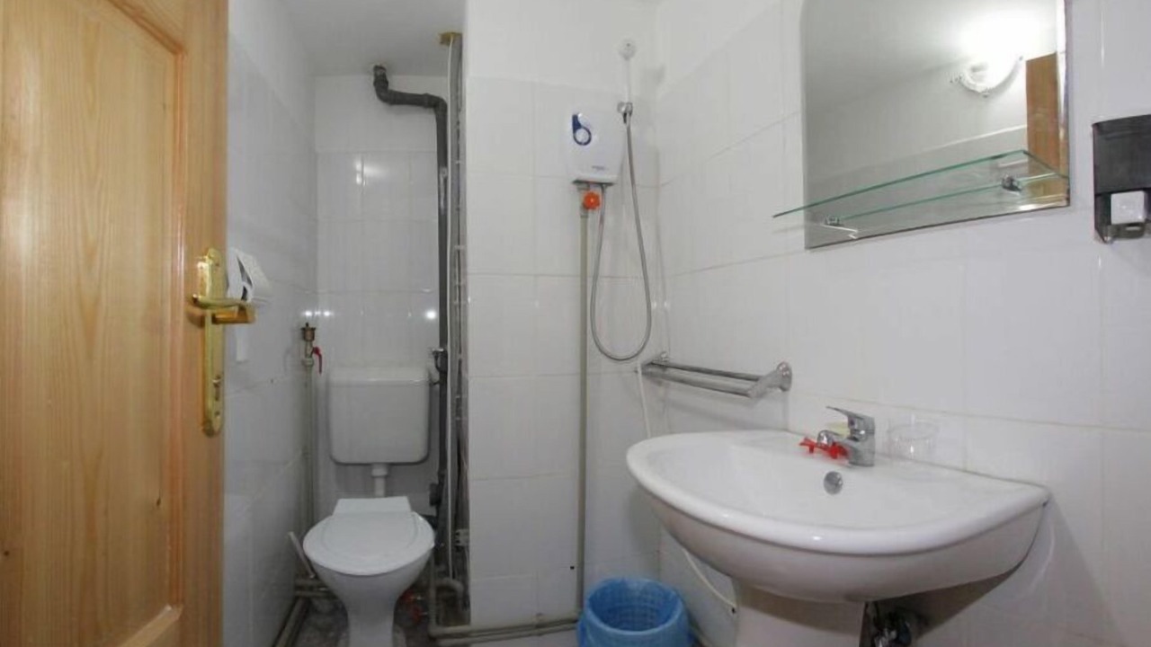 Photo of Bathroom in Mera