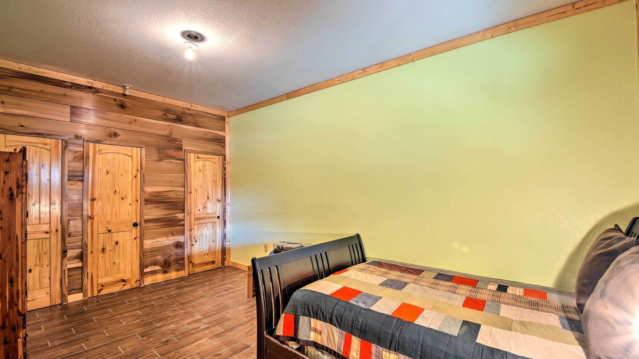 Photo of Bedroom in Marble