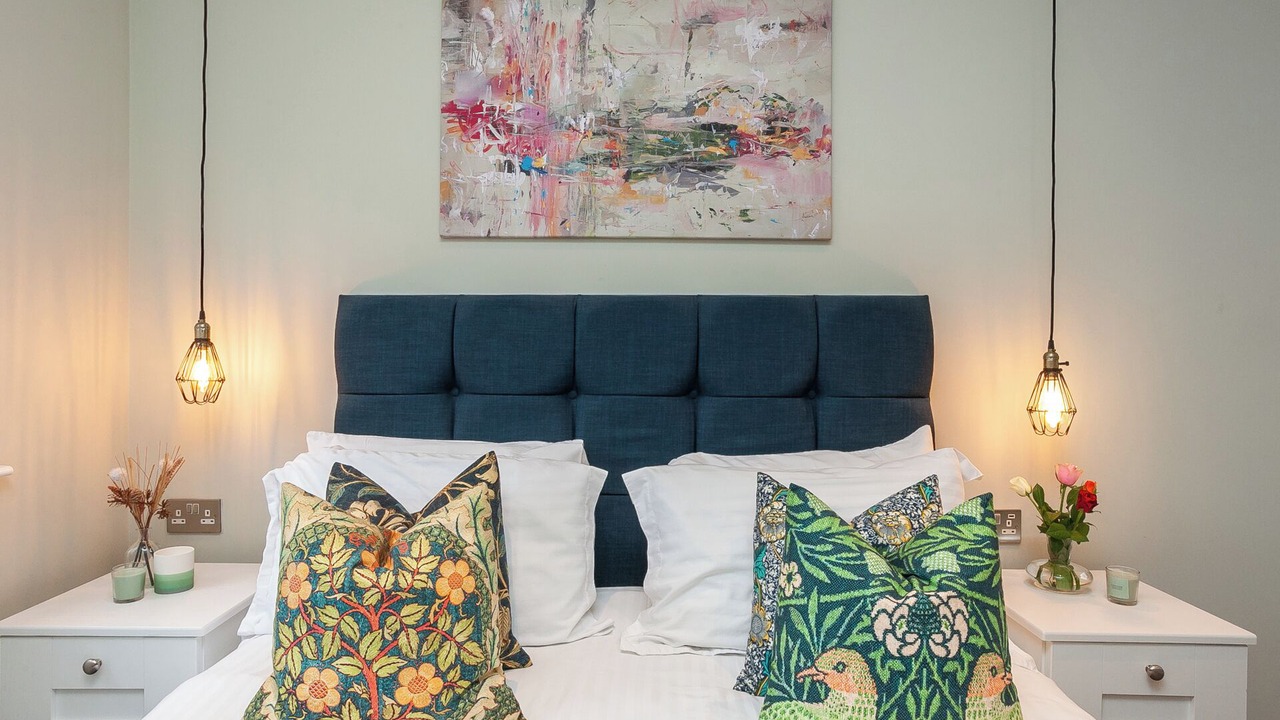 Photo of Bedroom in Queens Quarter