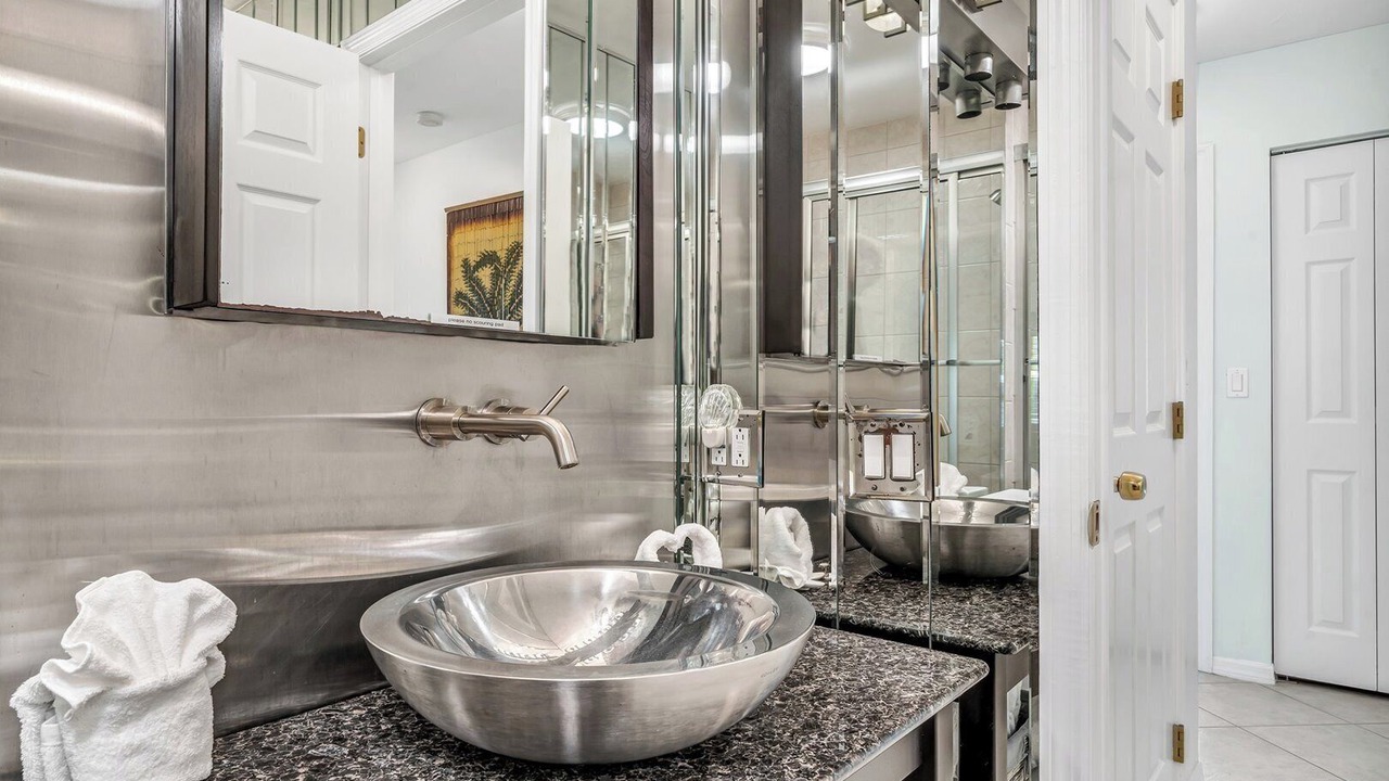 Photo of Bathroom in Coury
