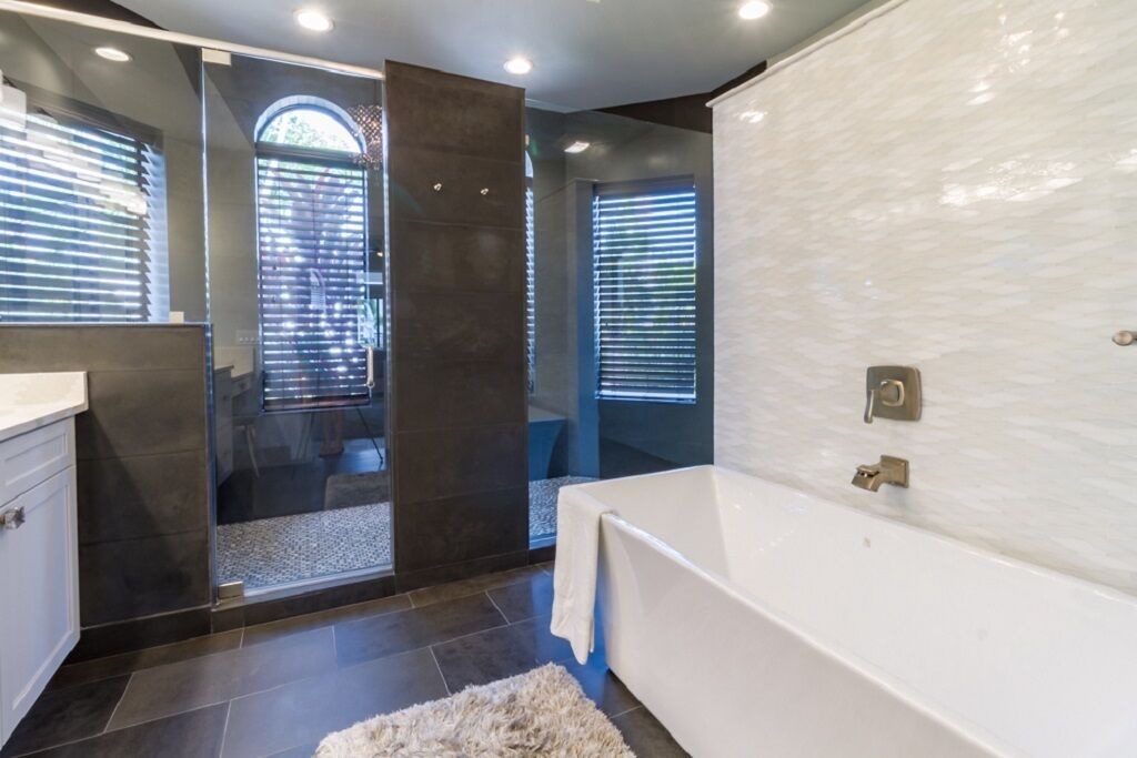 Photo of Bathroom in Coury