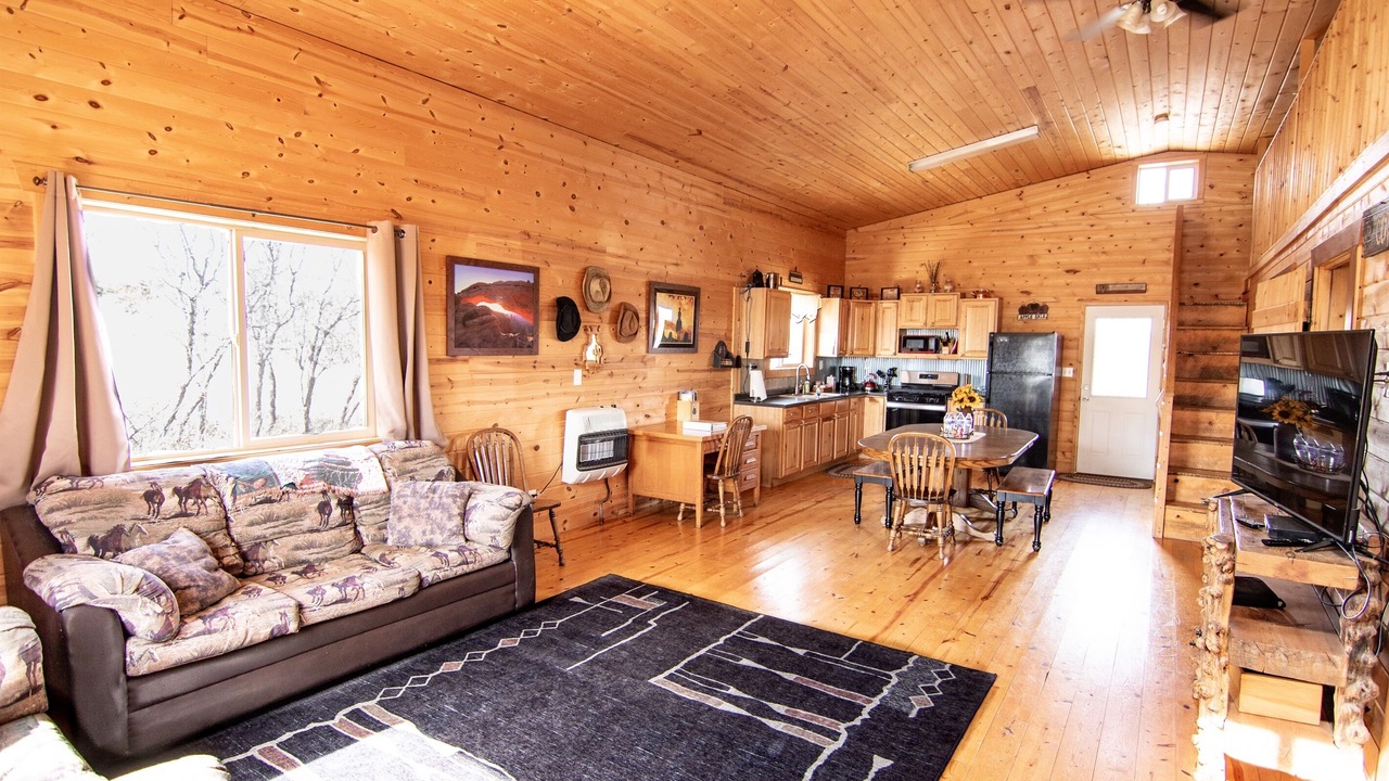 Photo of Livingroom in Monticello