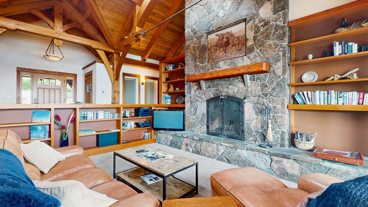 Photo of Livingroom in Sandpoint