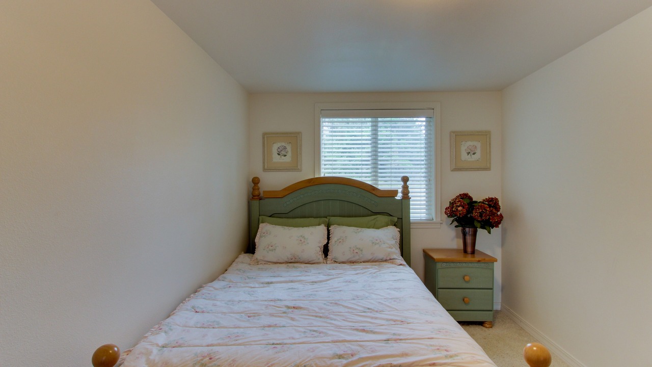 Photo of Bedroom in Sunset Beach