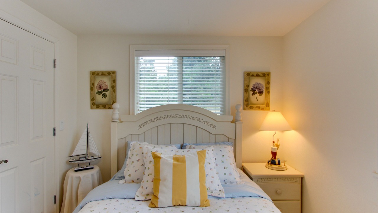 Photo of Bedroom in Sunset Beach