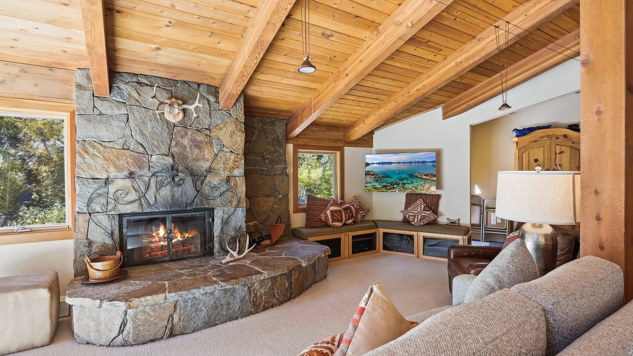 Photo of Livingroom in Alpine Meadows
