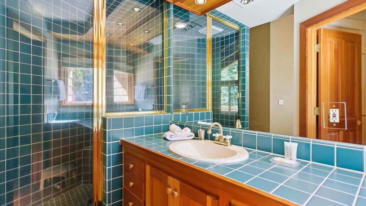 Photo of Bathroom in Alpine Meadows