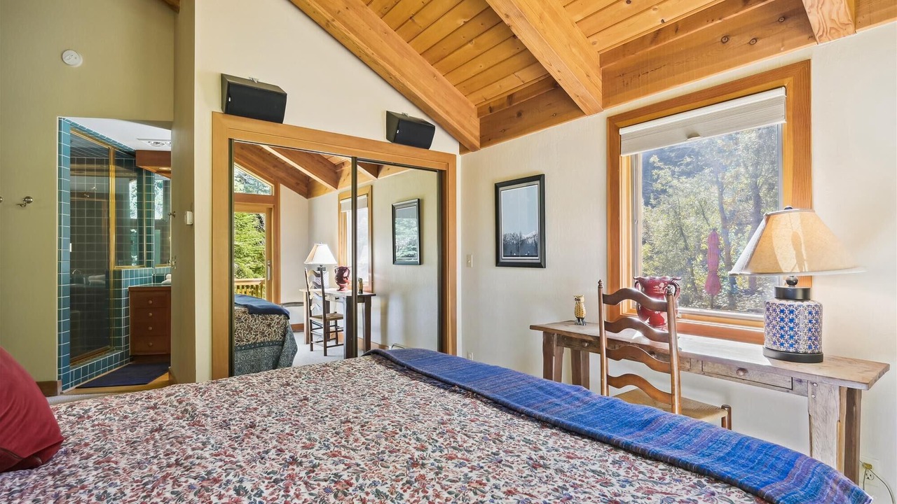 Photo of Bedroom in Alpine Meadows