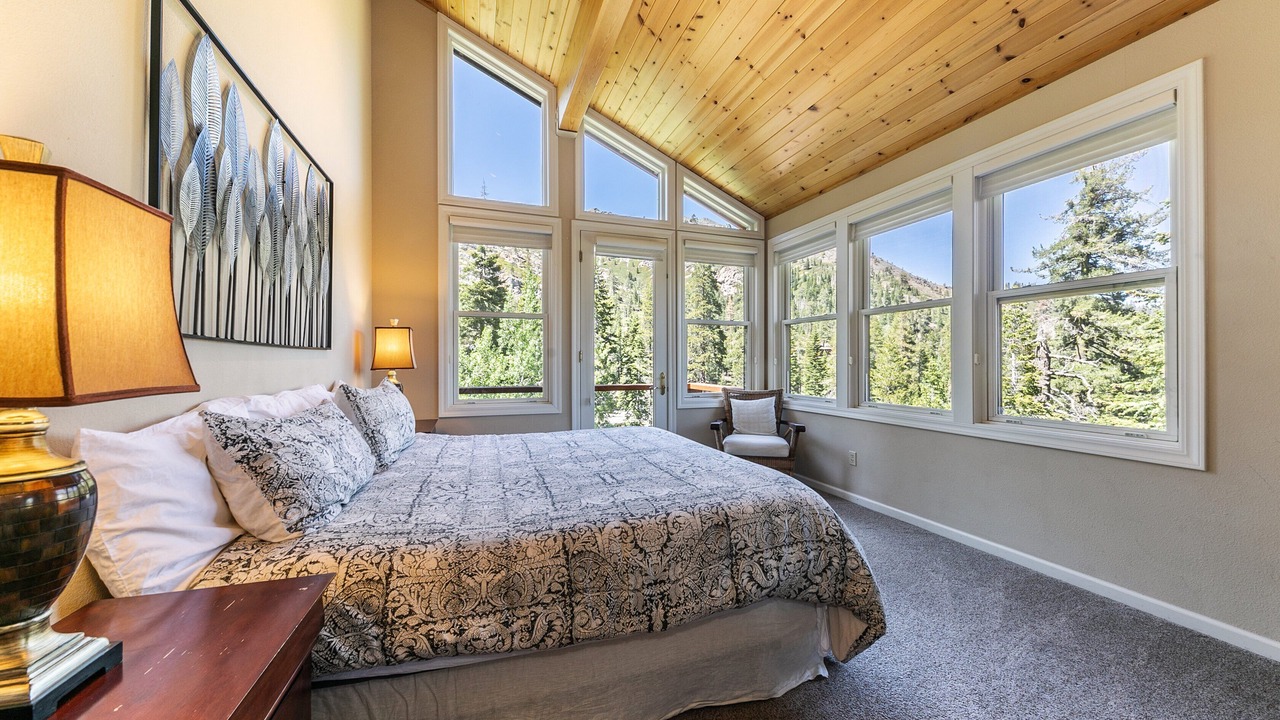 Photo of Bedroom in Alpine Meadows