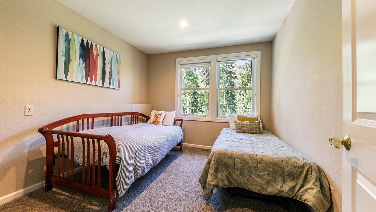 Photo of Bedroom in Alpine Meadows
