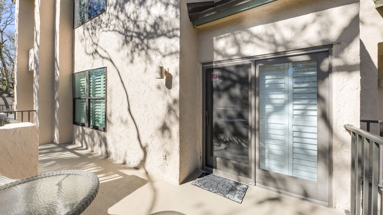 Photo of Patio Balcony in American Beach