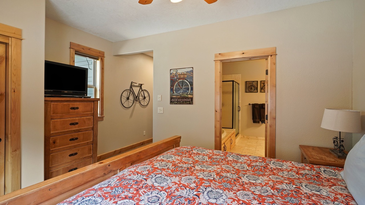 Photo of Bedroom in Sunriver