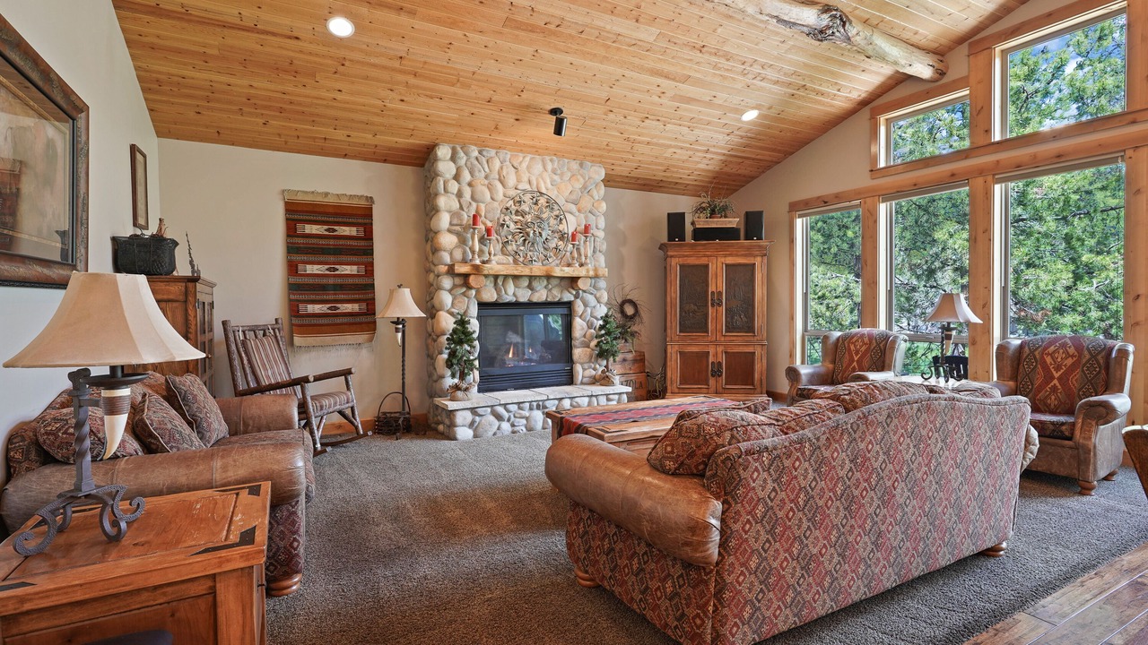 Photo of Livingroom in Sunriver