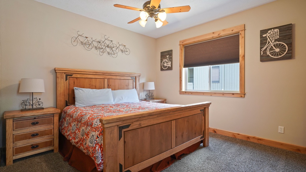 Photo of Bedroom in Sunriver