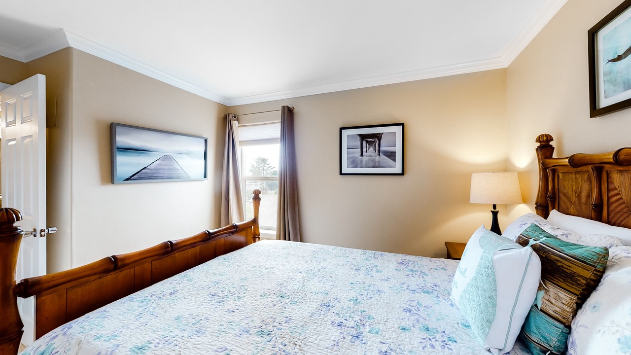 Photo of Bedroom in Lincoln City