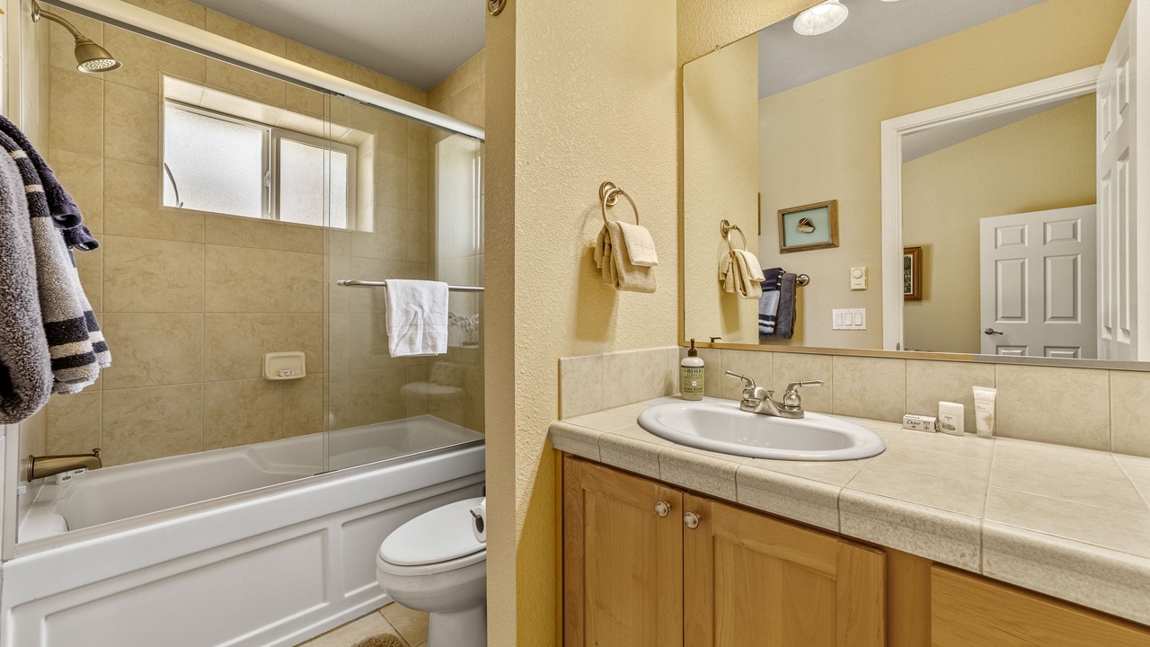 Photo of Bathroom in Gold Beach