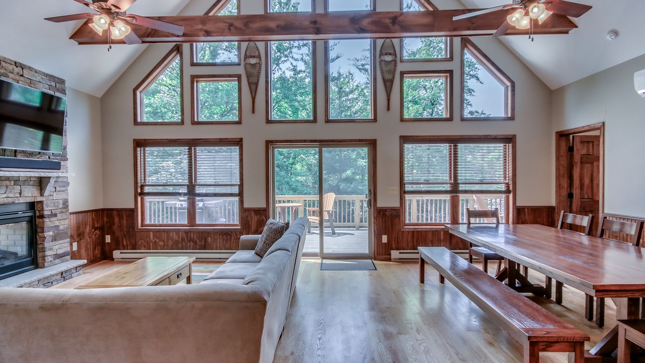 Photo of Bedroom in Lake Harmony Estates