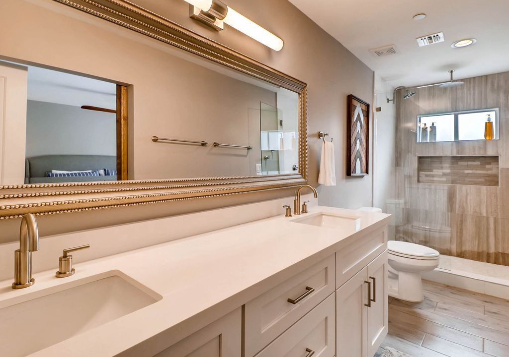 Photo of Bathroom in Sweetwater Street East
