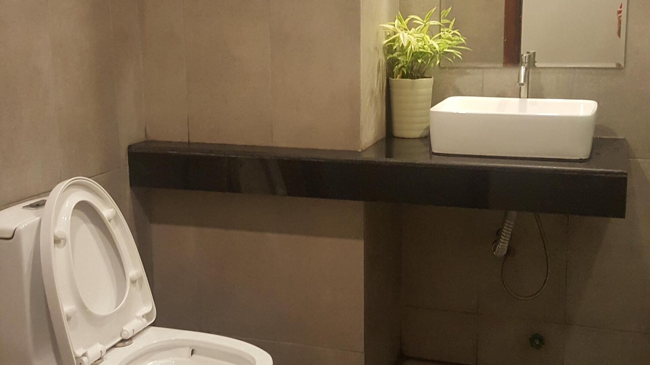 Photo of Bathroom in Daun Penh