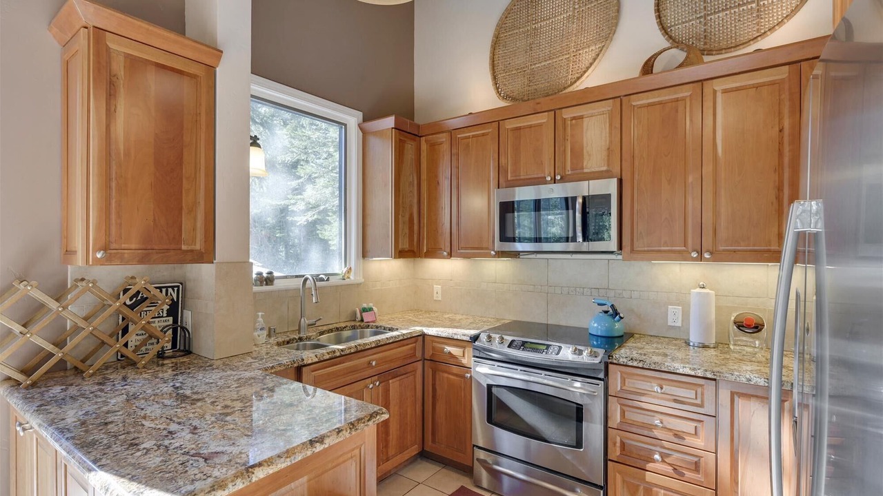 Photo of Kitchen in Alpine Meadows