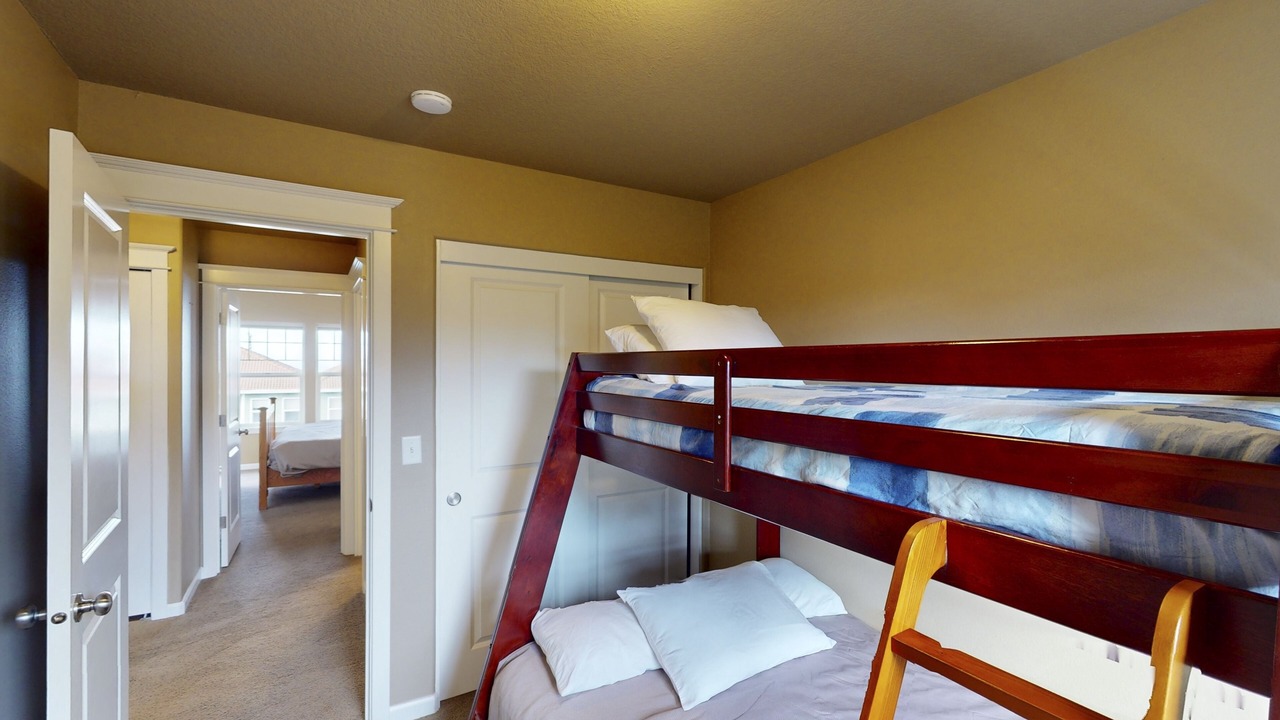 Photo of Bedroom in Oceanside