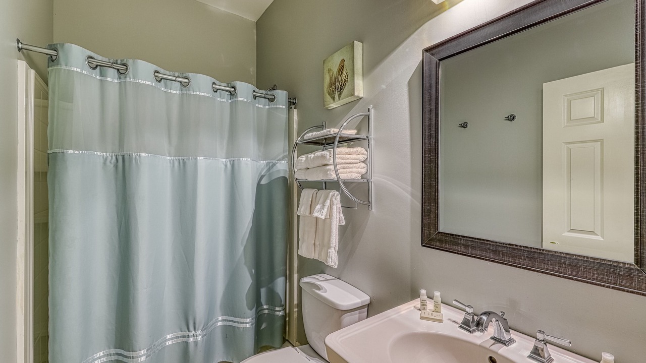 Photo of Bathroom in Old West Broad Neighborhood