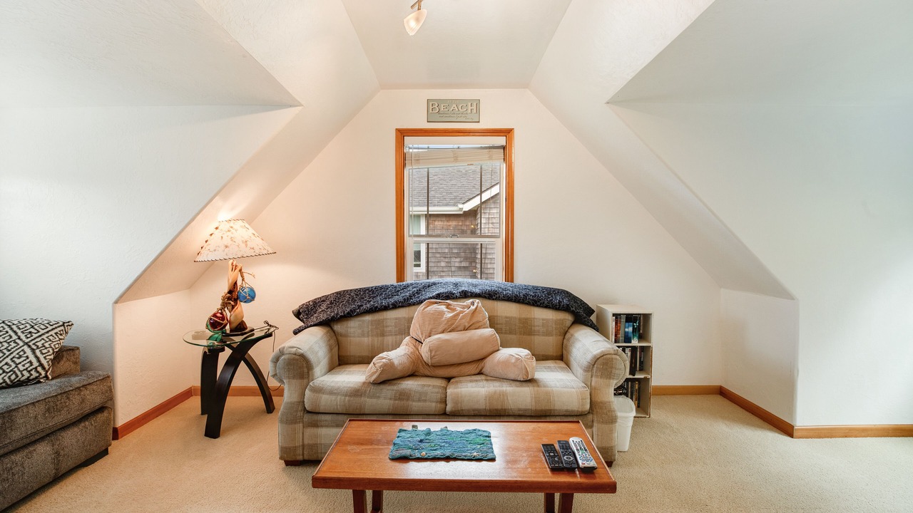Photo of Livingroom in Rockaway Beach
