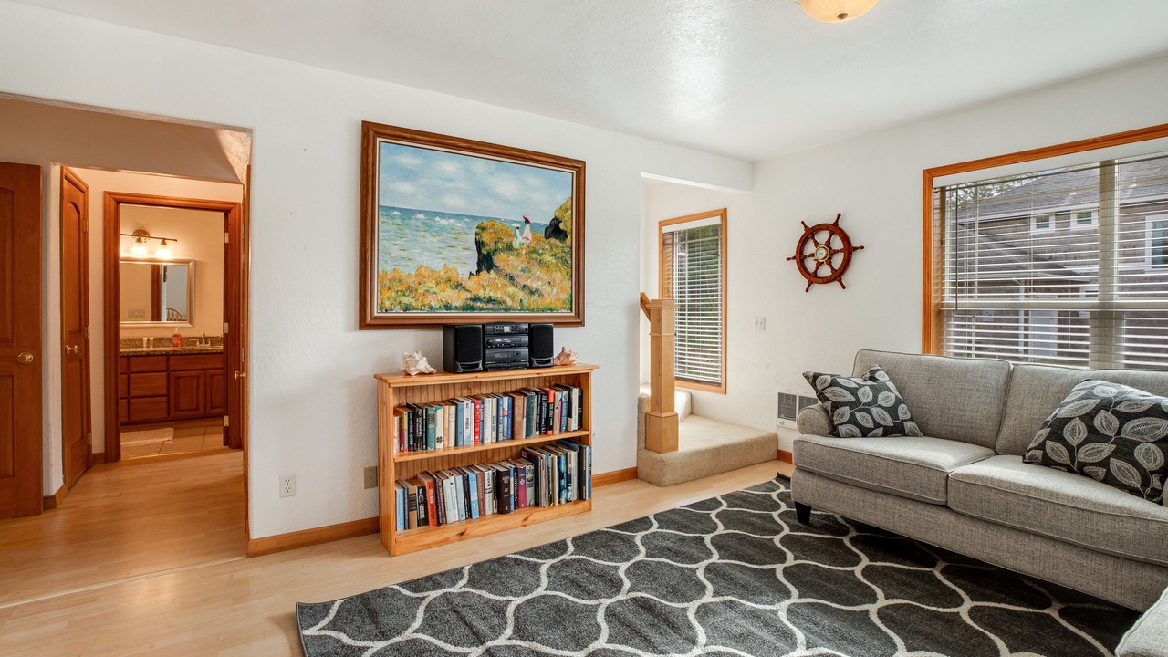 Photo of Livingroom in Rockaway Beach