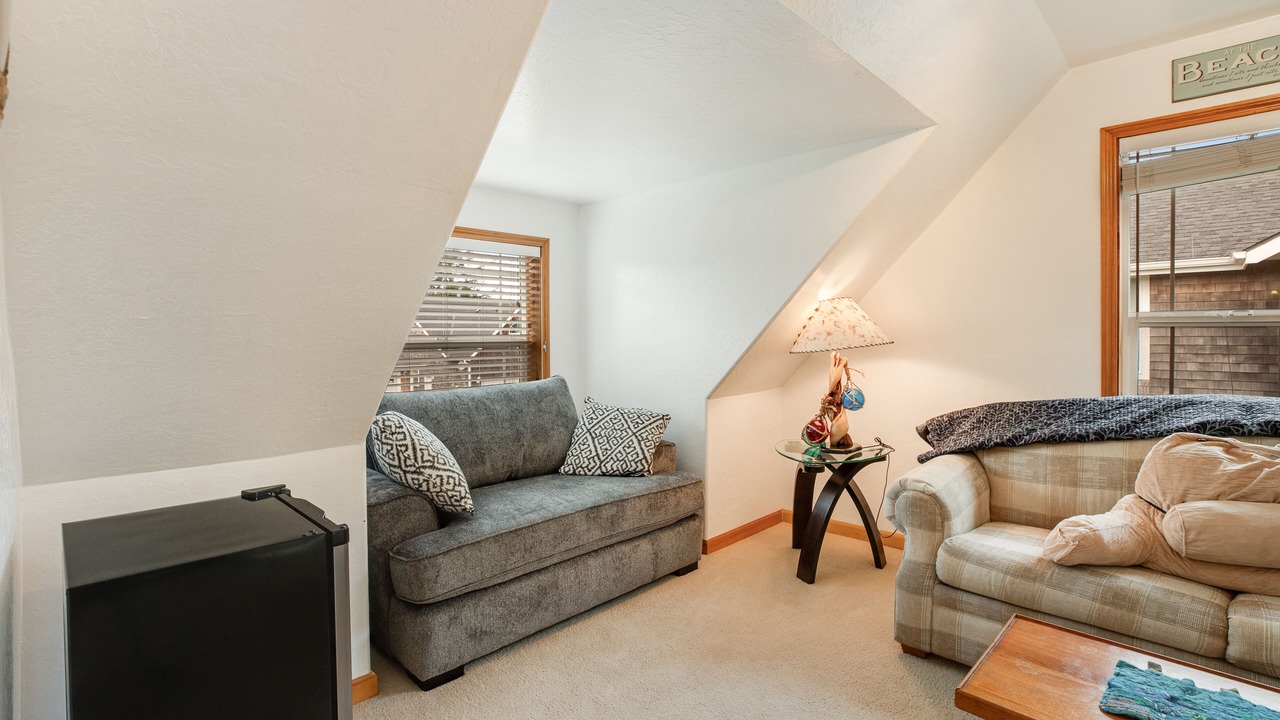 Photo of Livingroom in Rockaway Beach