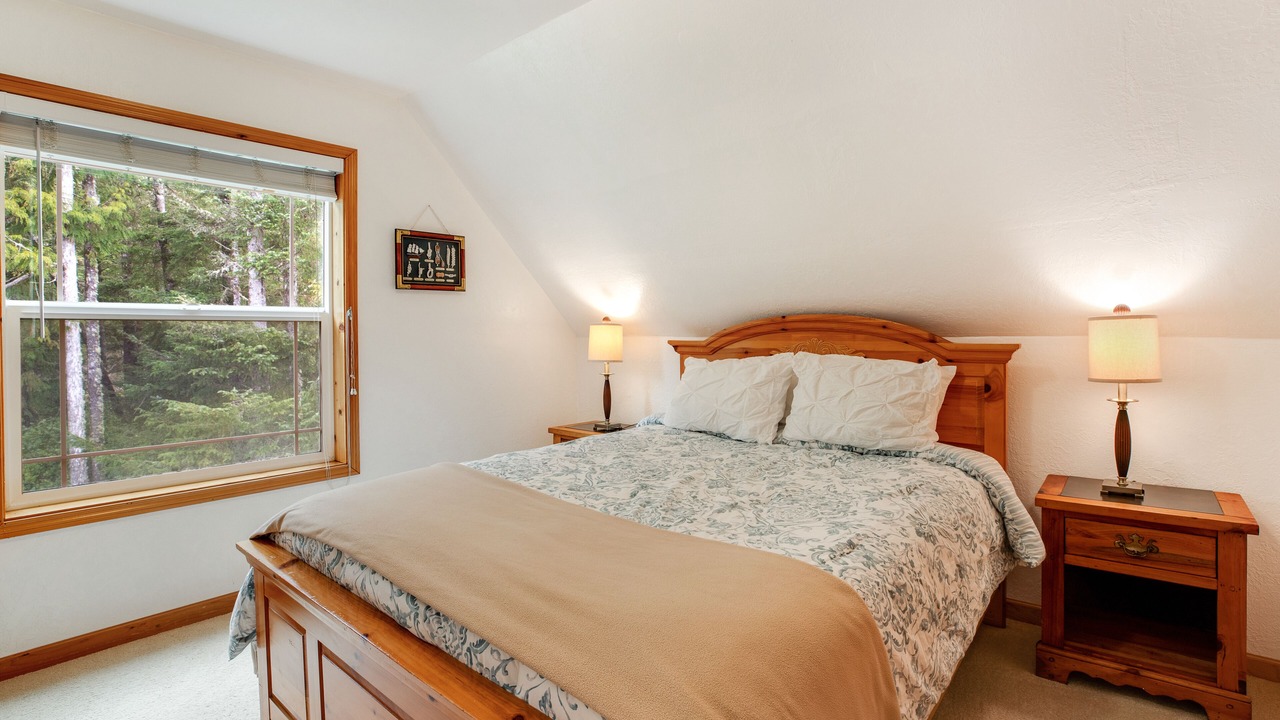Photo of Bedroom in Rockaway Beach