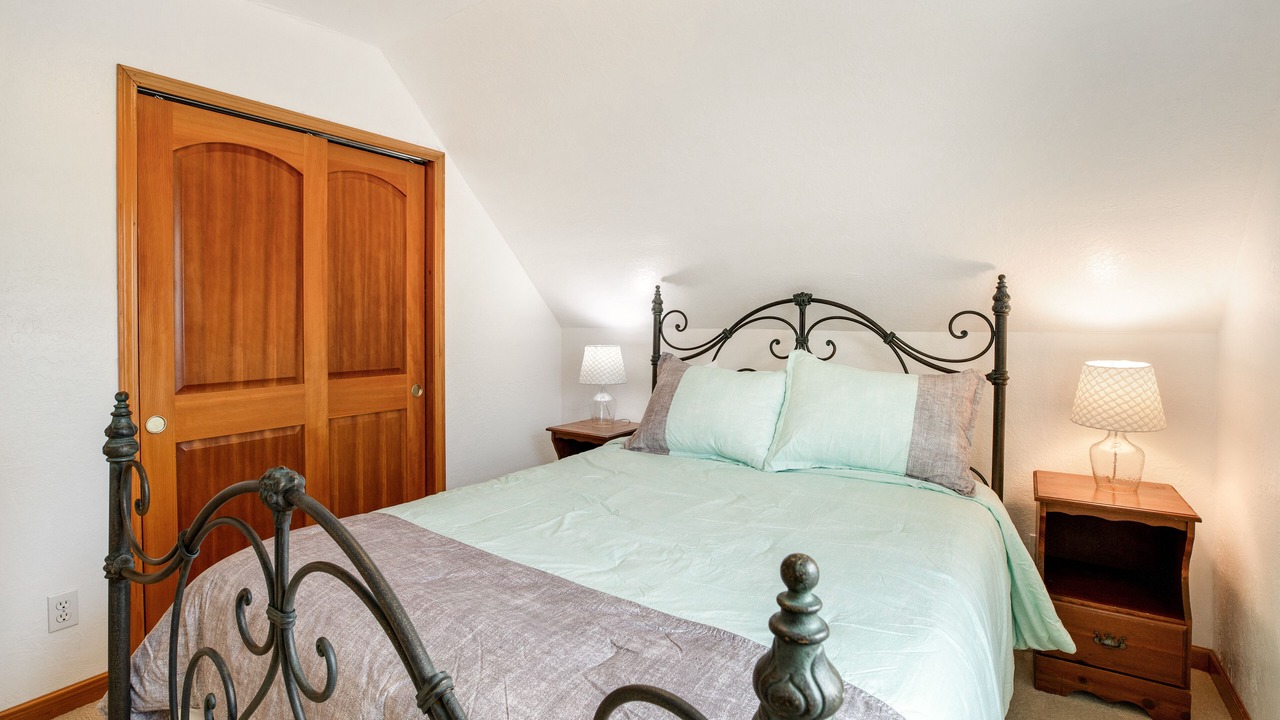 Photo of Bedroom in Rockaway Beach