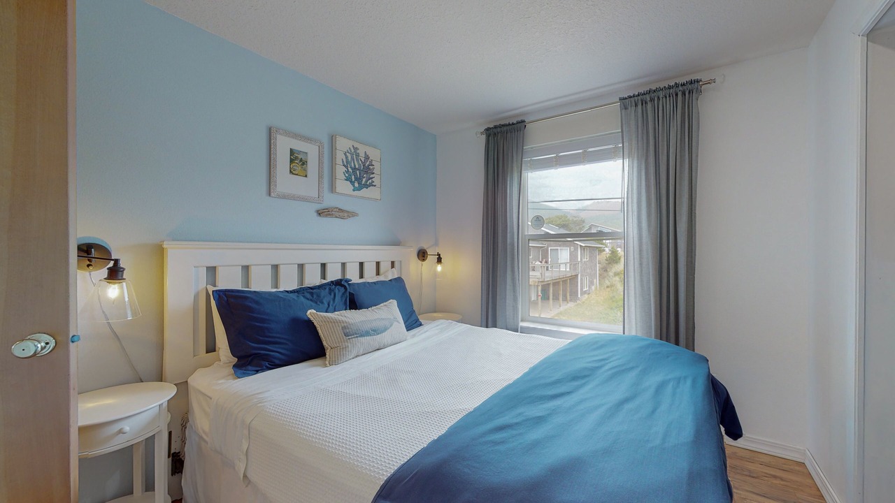 Photo of Bedroom in Rockaway Beach