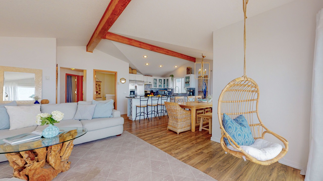 Photo of Livingroom in Rockaway Beach