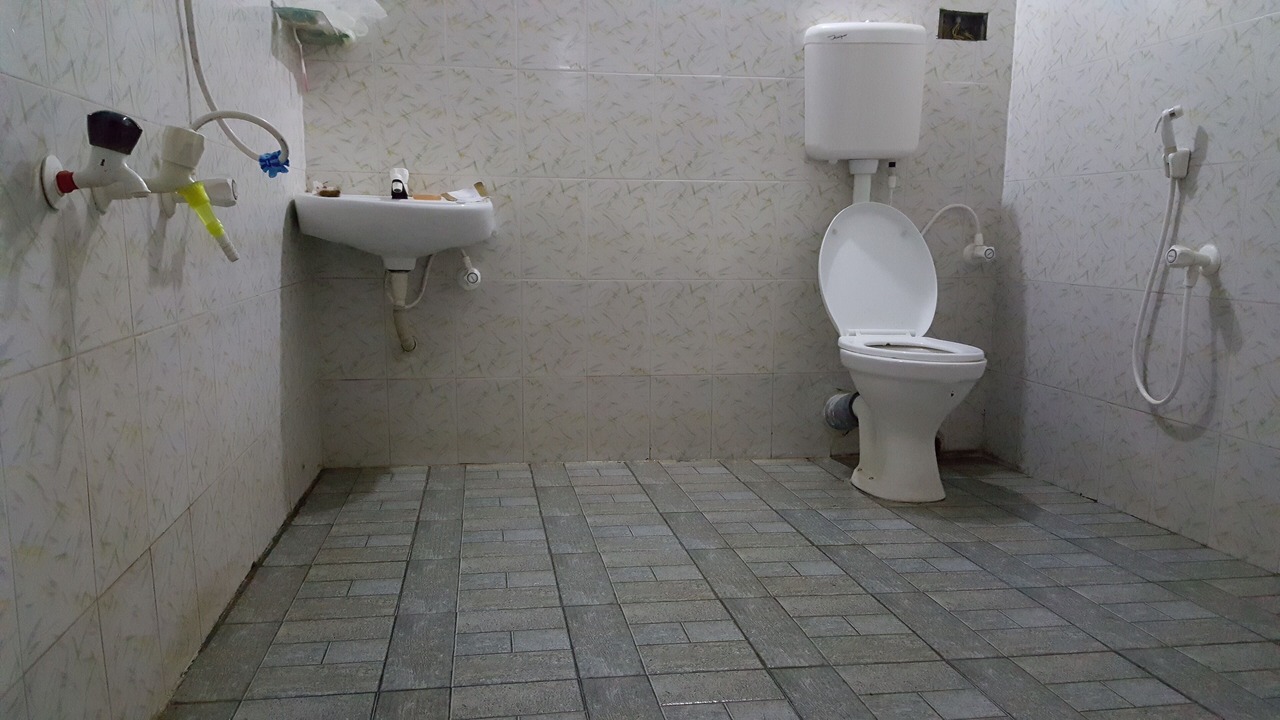 Photo of Bathroom in Pinangode