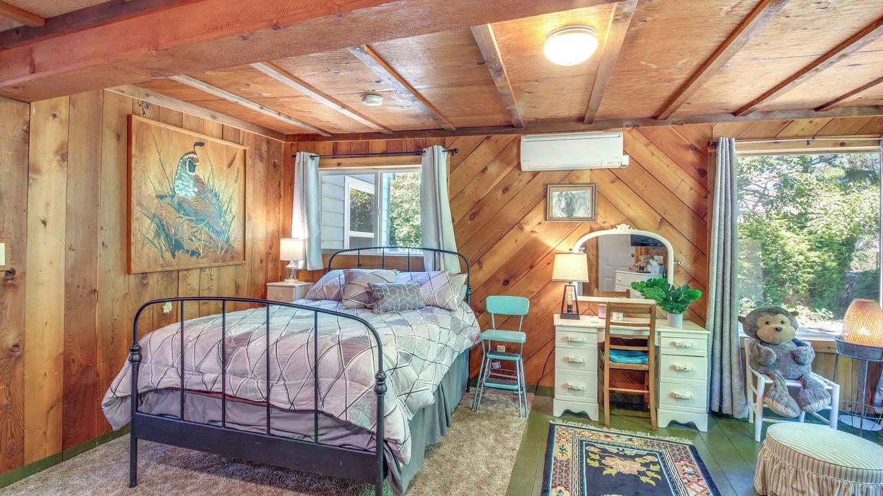 Photo of Bedroom in Bandon
