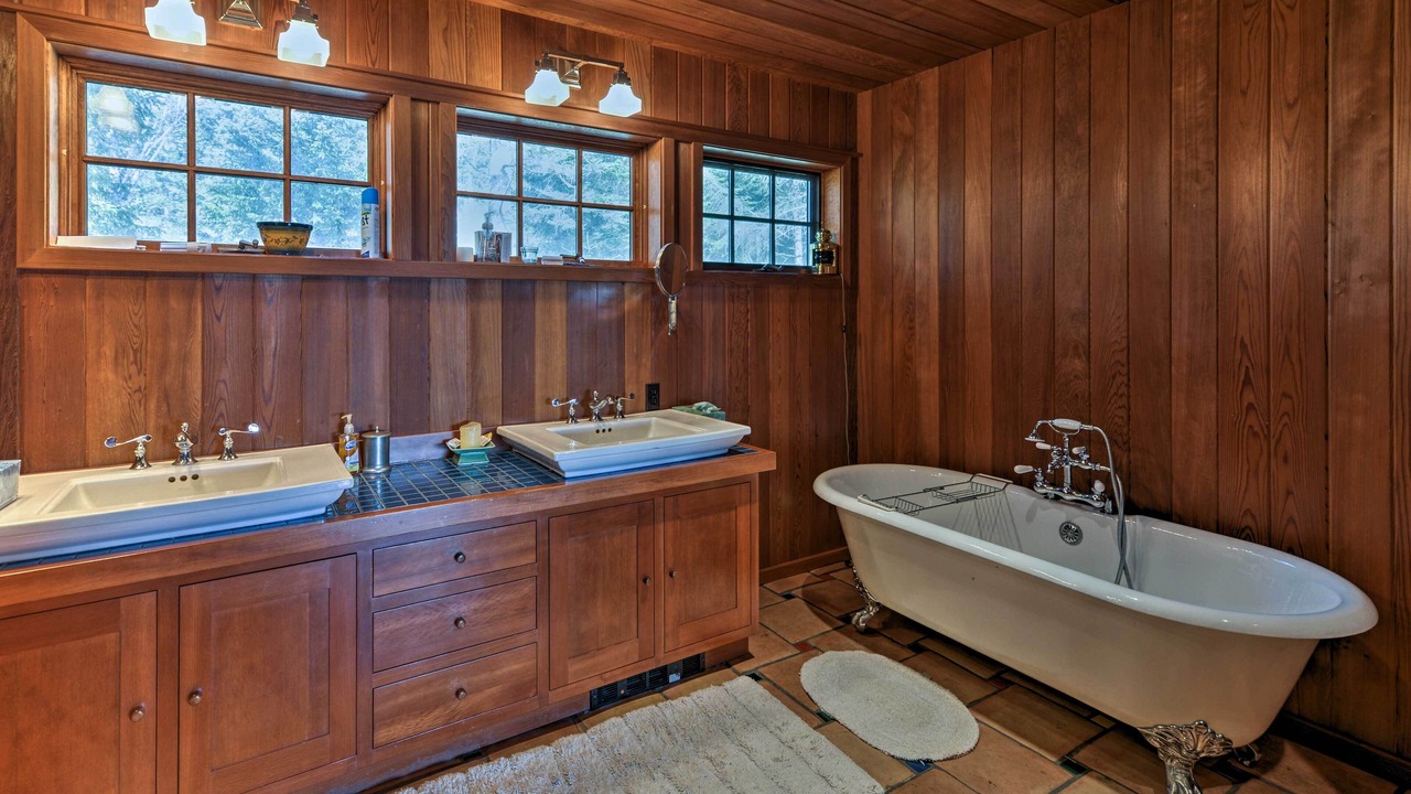 Photo of Bathroom in Port Orford