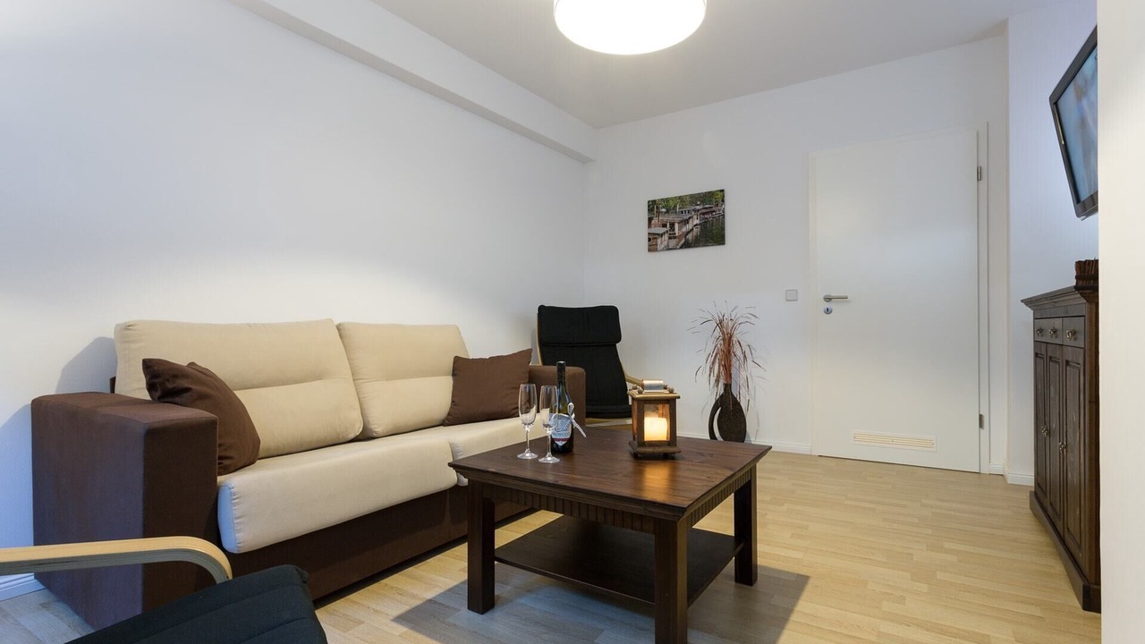 Photo of Livingroom in Niederschoenhausen