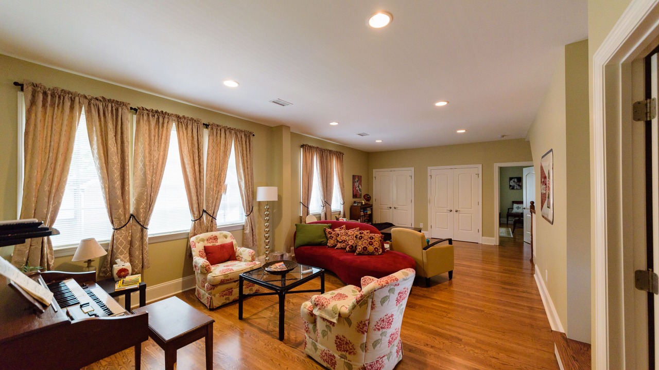 Photo of Bedroom in Hillsboro West End