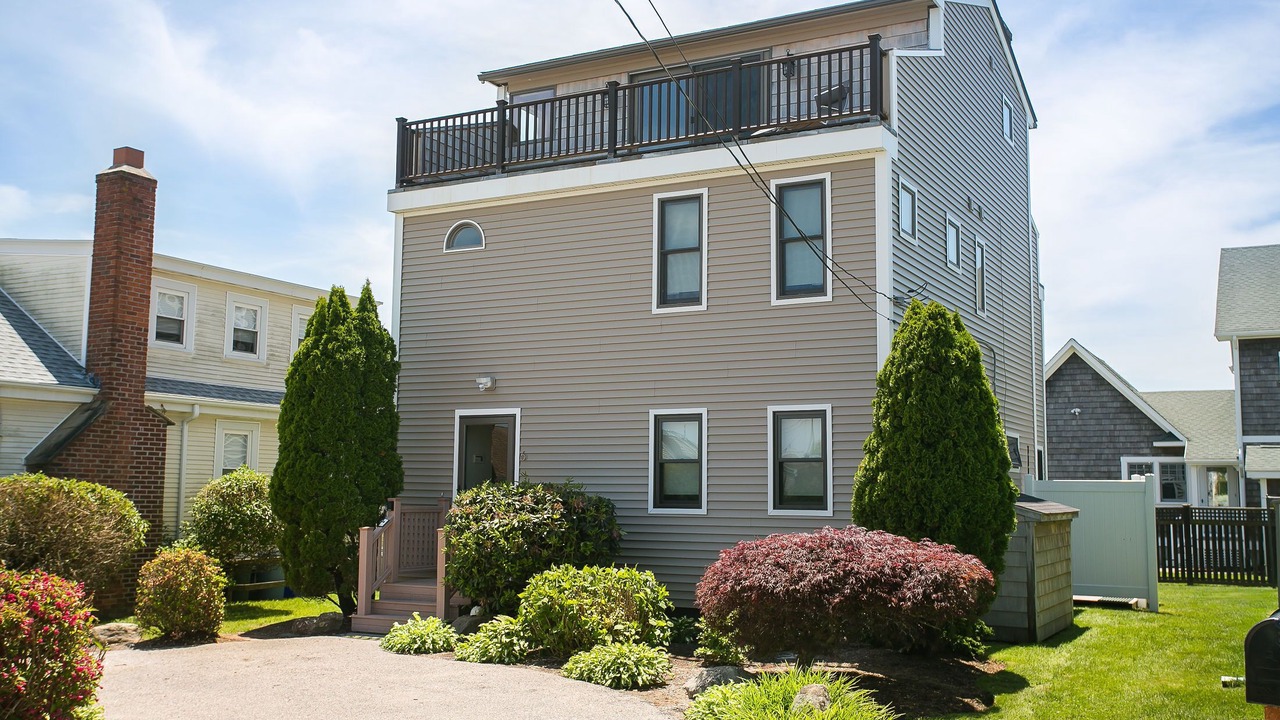 Photo of Others in Narragansett