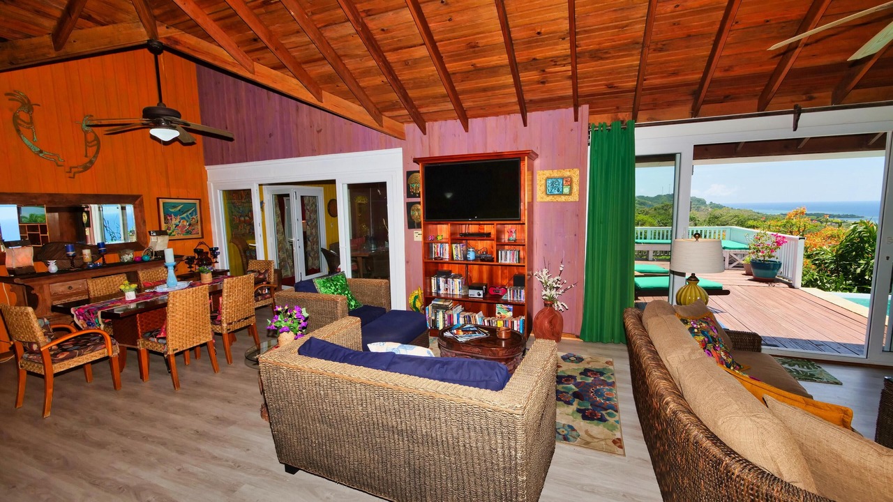 Photo of Livingroom in Antoneys Cay