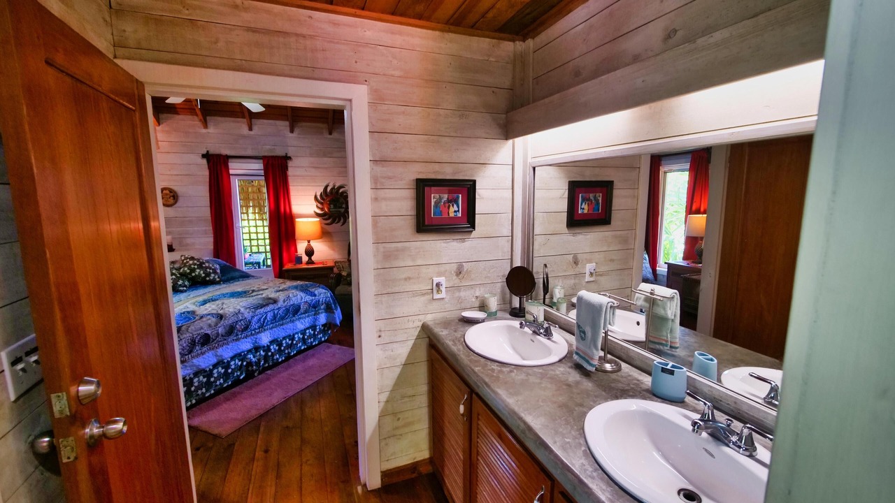 Photo of Bathroom in Antoneys Cay