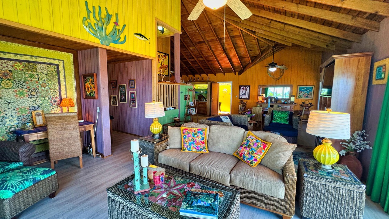 Photo of Livingroom in Antoneys Cay