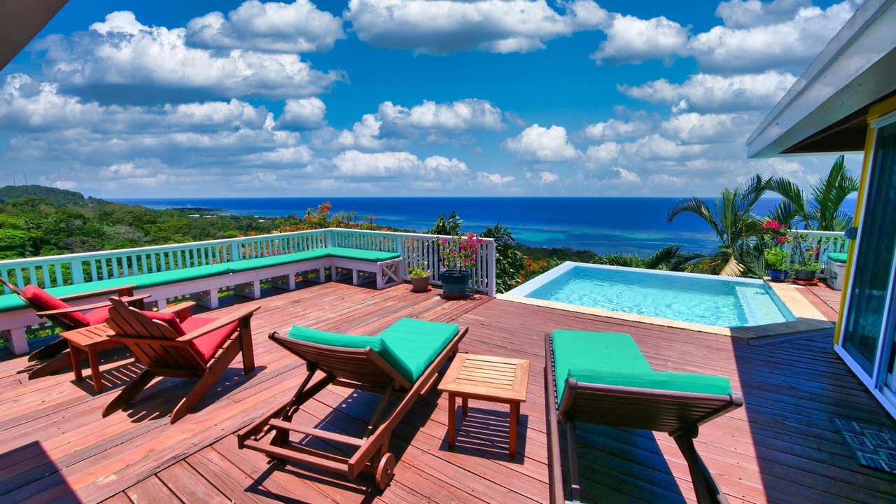 Photo of Patio Balcony in Antoneys Cay