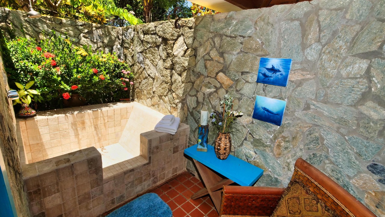 Photo of Patio Balcony in Antoneys Cay