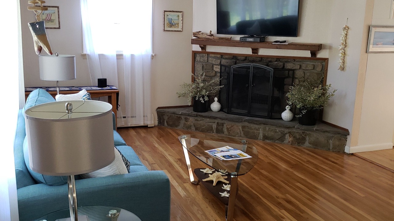 Photo of Livingroom in Charlestown