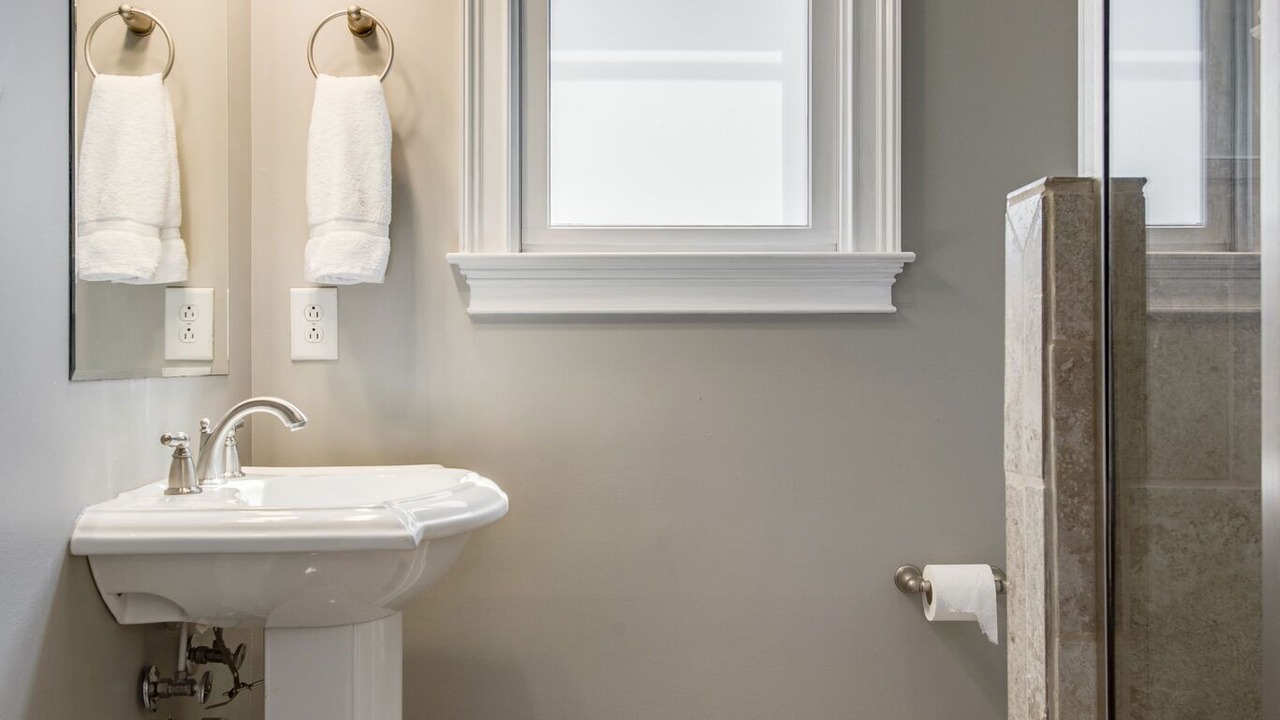Photo of Bathroom in Hope Gardens