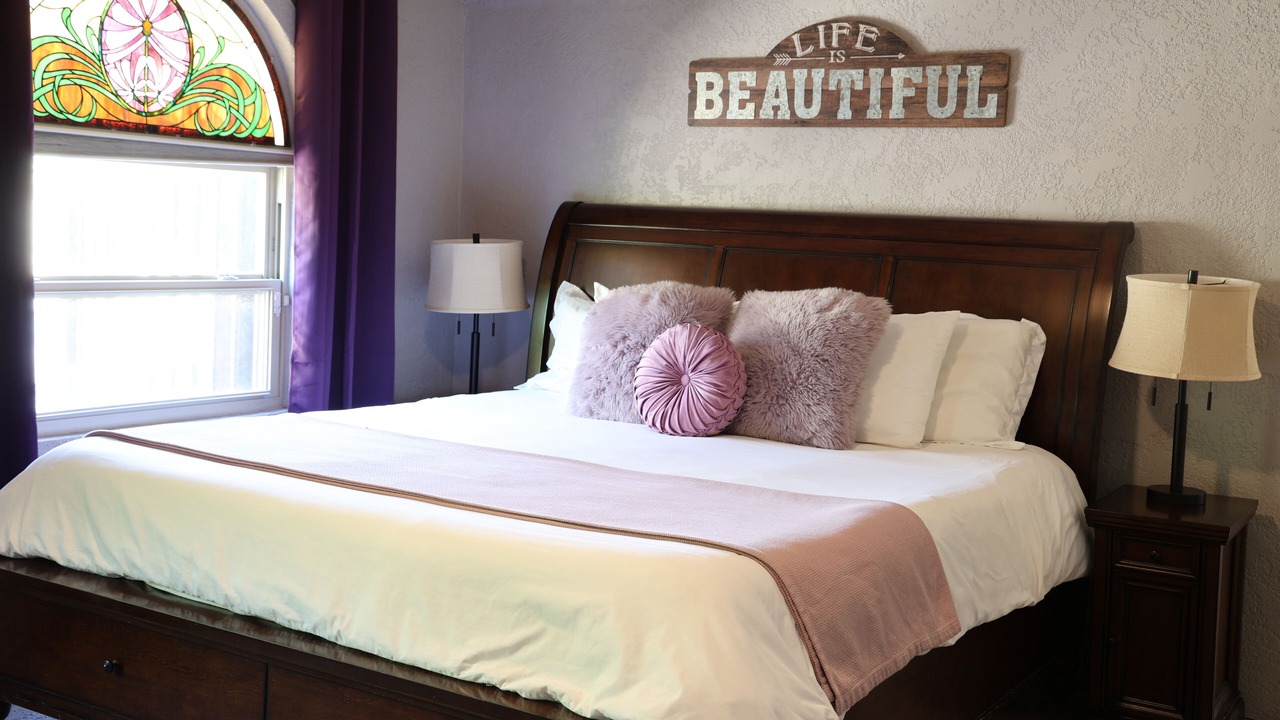 Photo of Bedroom in Sherwood Towne